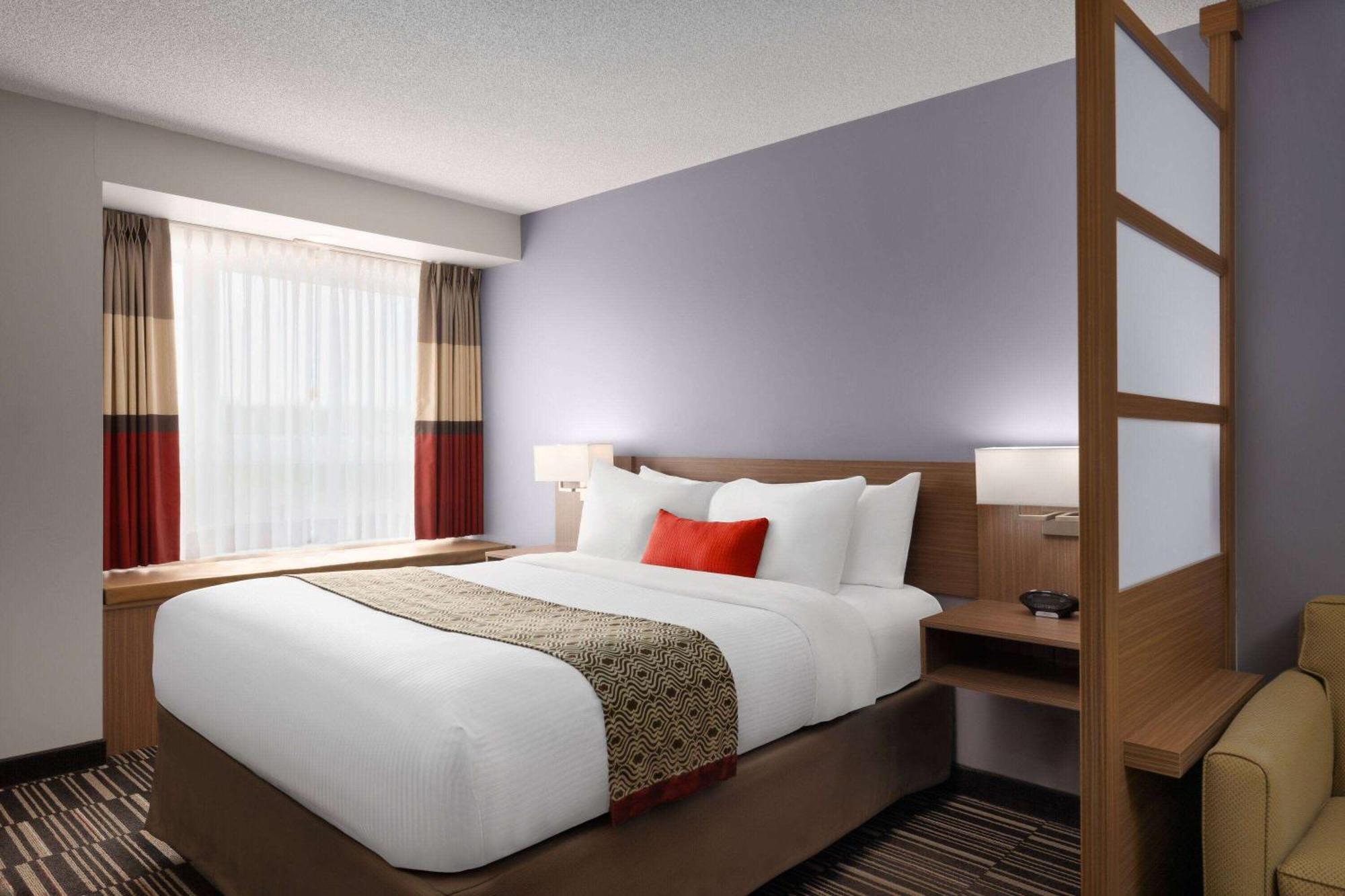 Microtel Inn & Suites By Wyndham Kirkland Lake Exterior foto