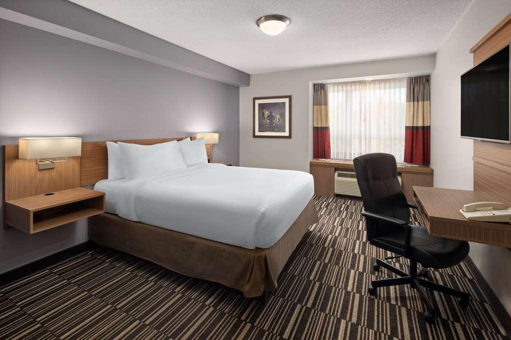 Microtel Inn & Suites By Wyndham Kirkland Lake Habitación foto